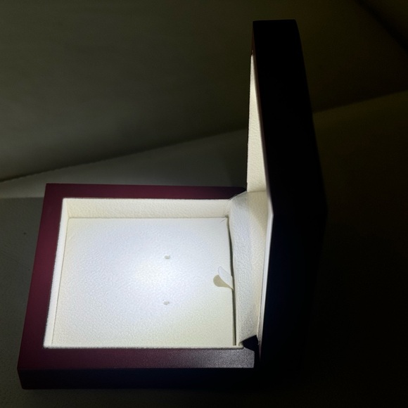 New Wooden Jewelry Box with LED Light Elegant Design Durable Soft Inside Wedding - Picture 5 of 14